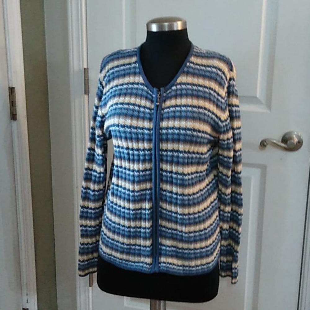 Cardigan sweater